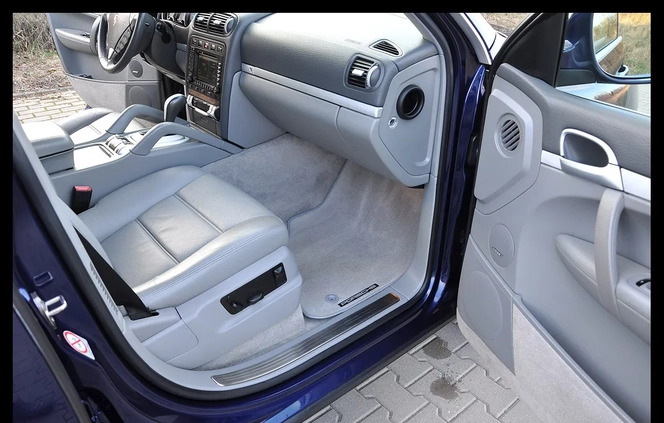 Porsche Cayenne cena 35900 przebieg: 199000, rok produkcji 2004 z Siedlce małe 704